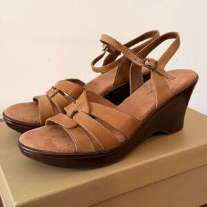Naturalizer Brand New in Box Sandals. Size 7.5